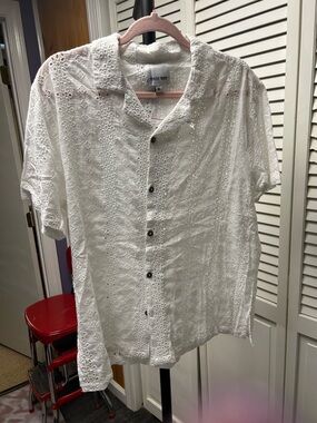 Nwot RAGA White Eyelet Short-Sleeve Button-Down Shirt